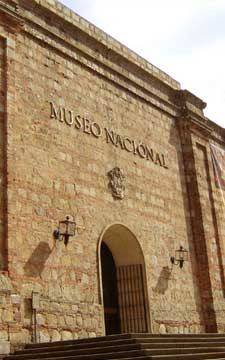 Fachada Museo Nacional de Colombia